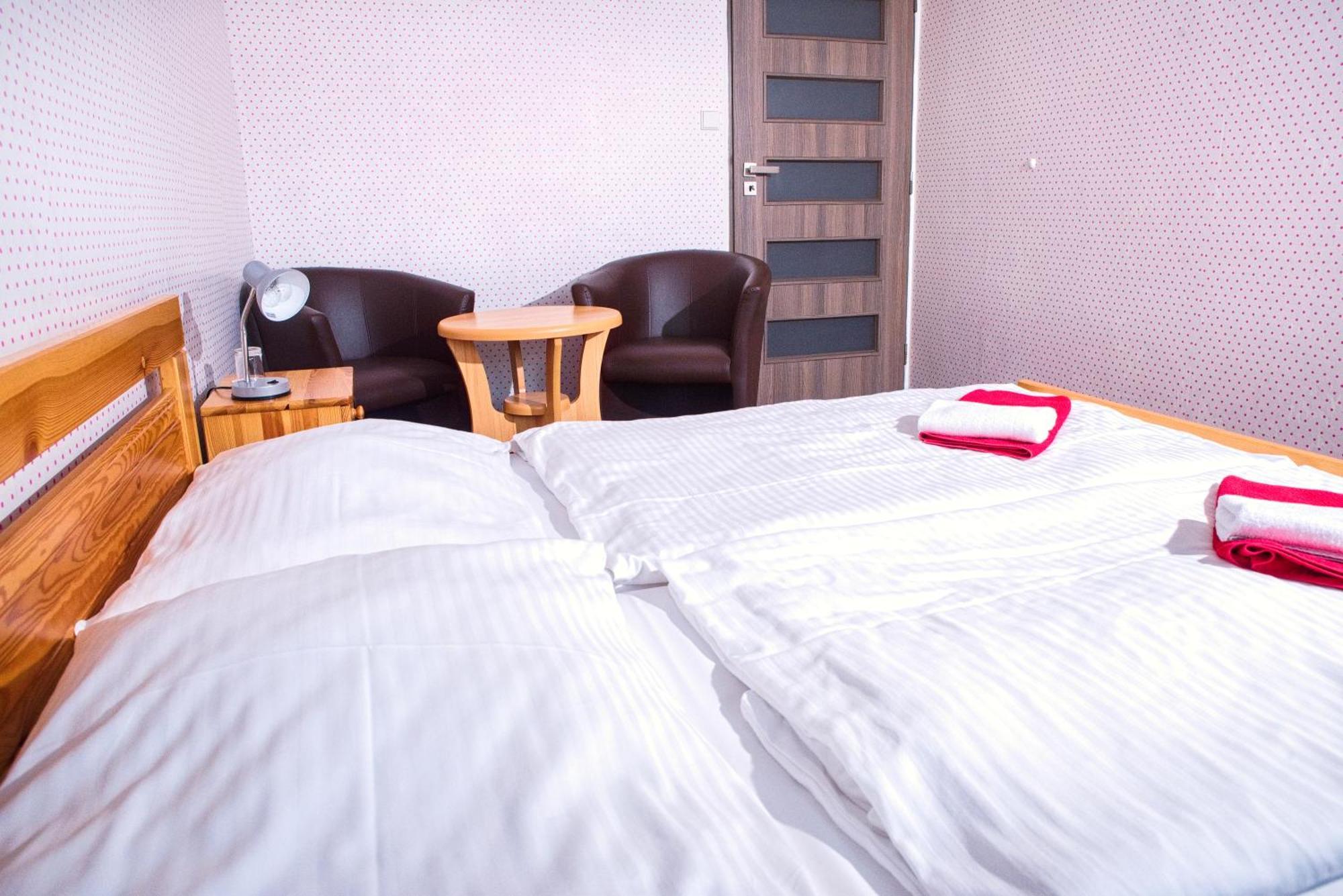 Hotel Zimni Stadion 纳霍德 外观 照片